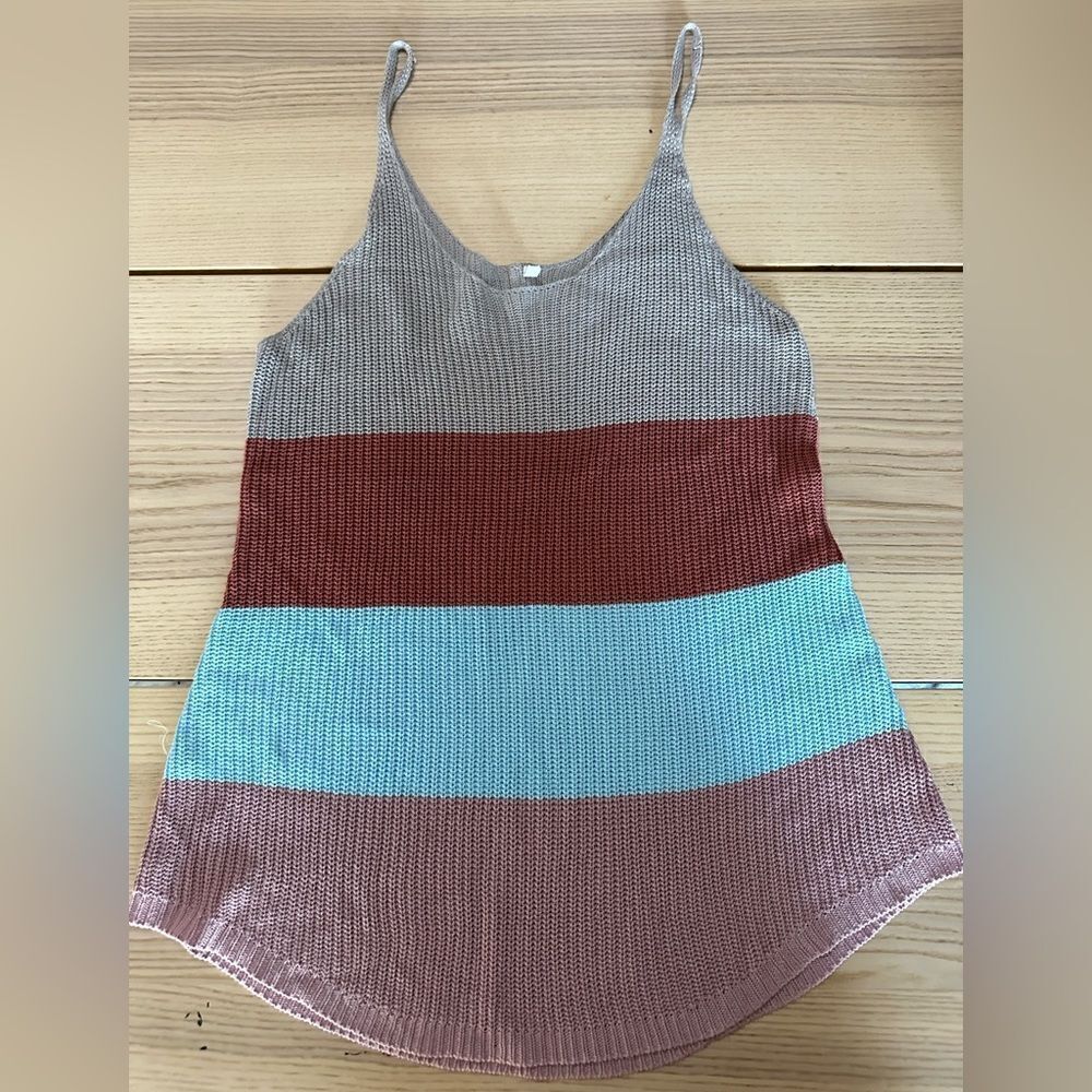 Crochet color block tank top - M